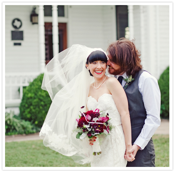 chiffon veil, red lips and pearl necklace