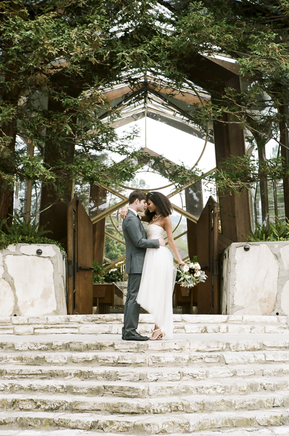 Earthy Wedding Inspiration | Wayfarer Wedding Chapel | 100 Layer Cake