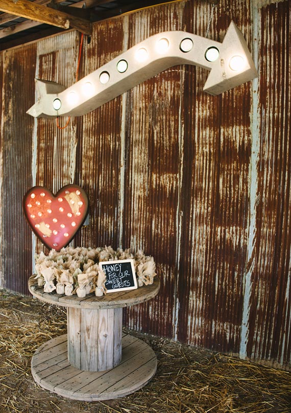 DIY Arkansas barn wedding | 100 Layer Cake