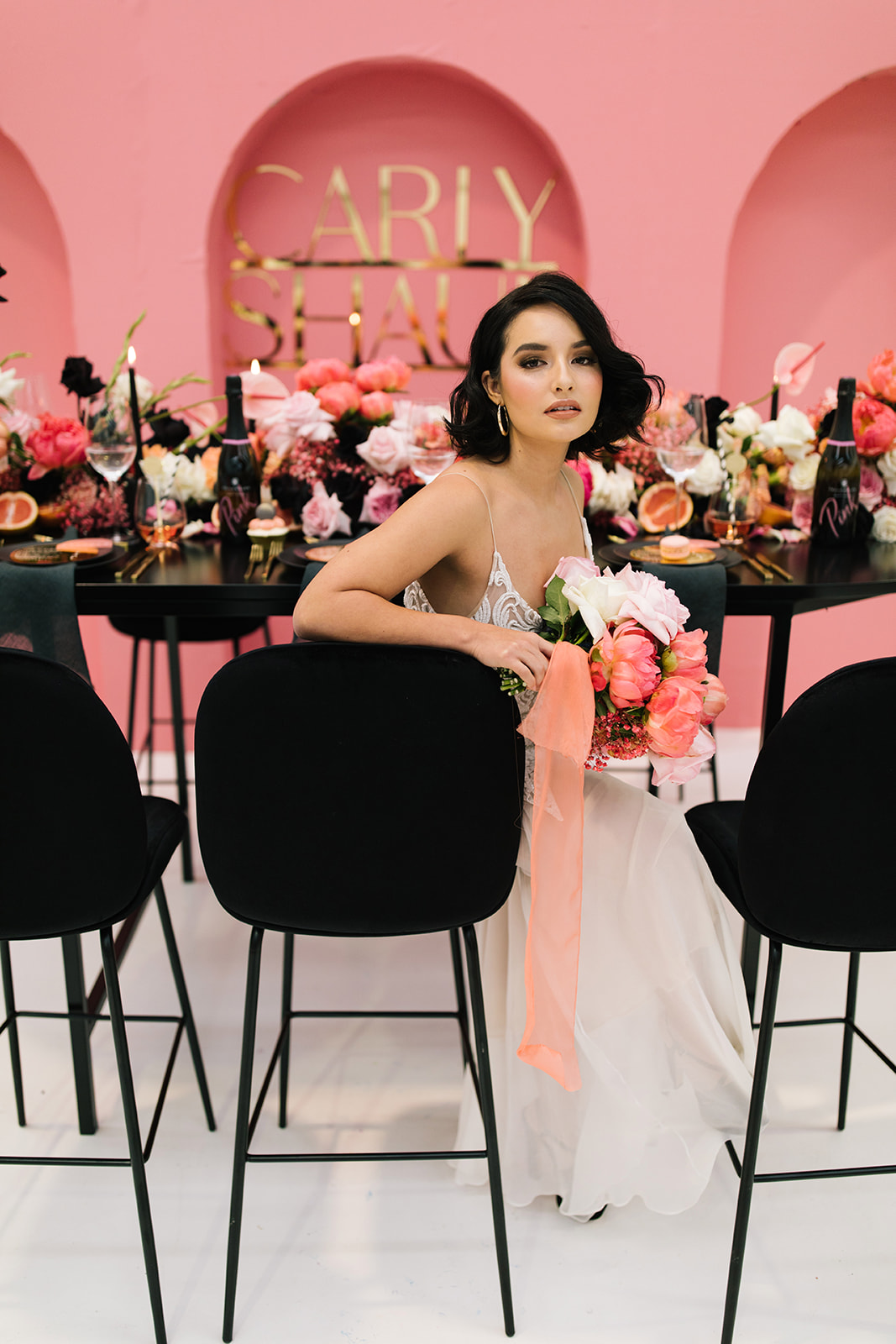 Bold and beautiful pink and black wedding inspiration | Micro Wedding