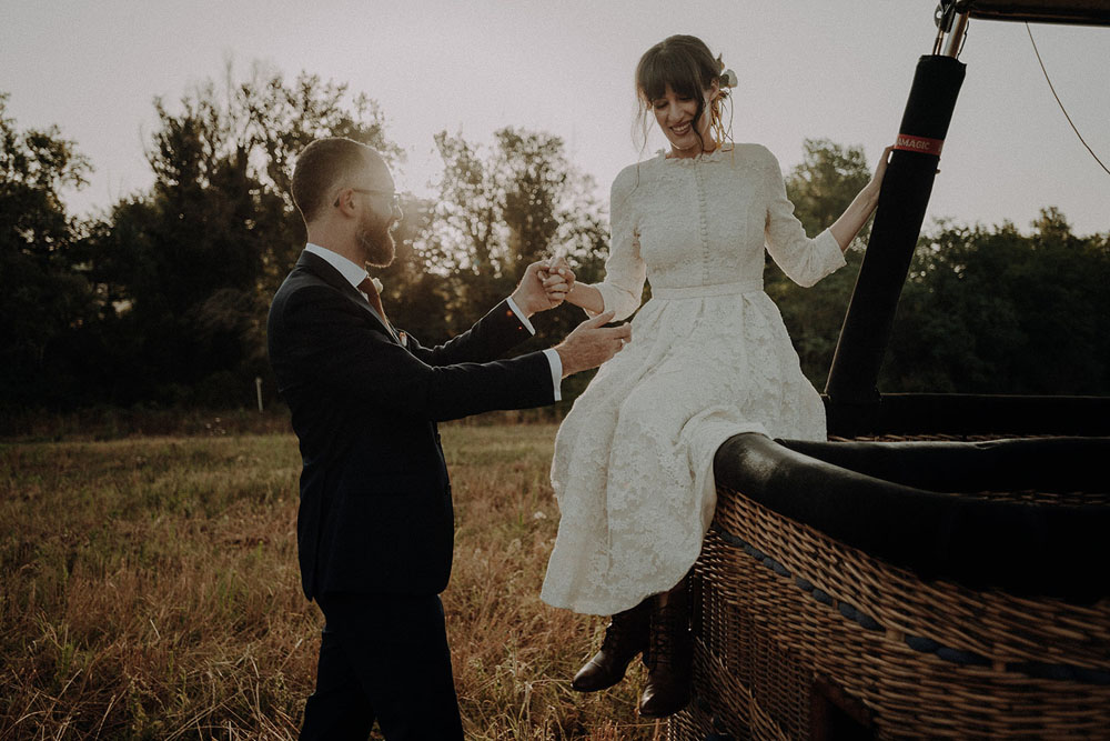  Vintage hot air balloon elopement over Tuscany