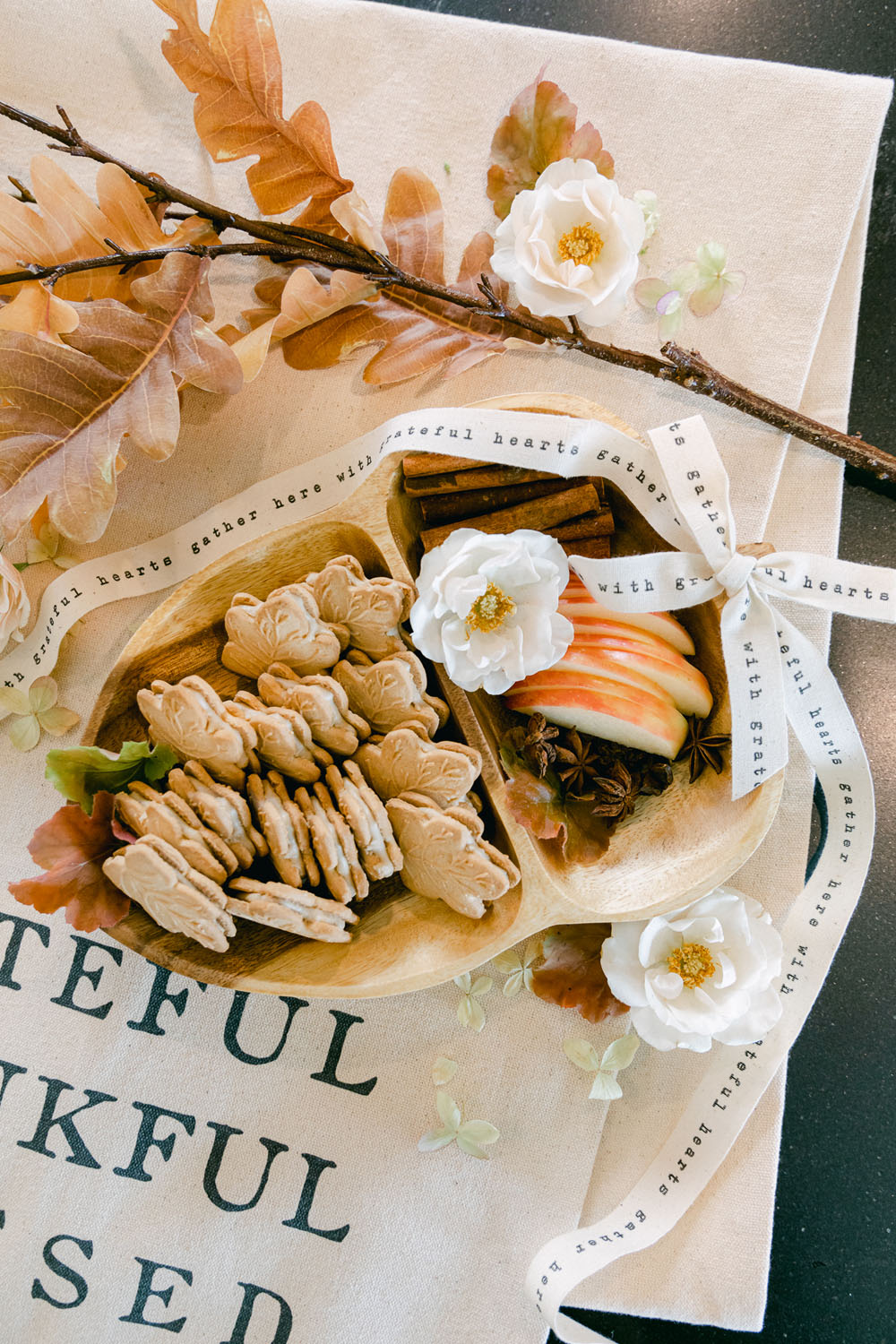 How to style a Thanksgiving Day dinner at home with Bonjour Fete