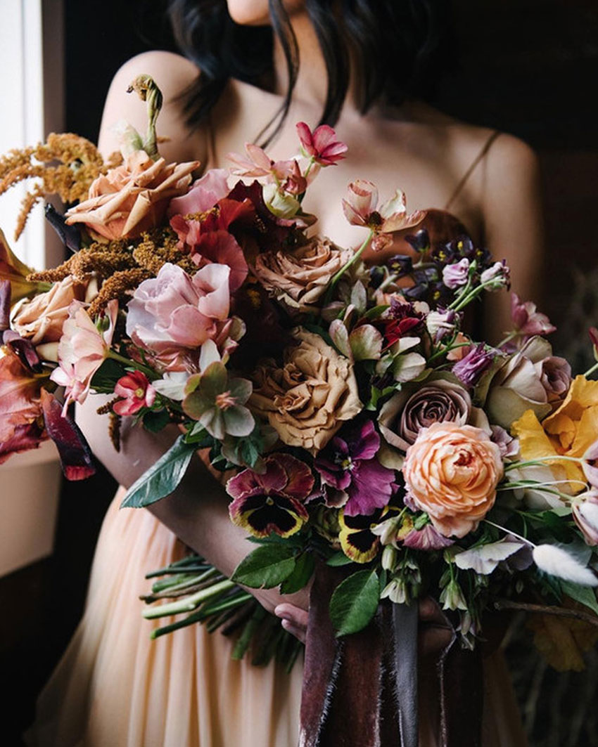 gorgeous fall bridal bouquets