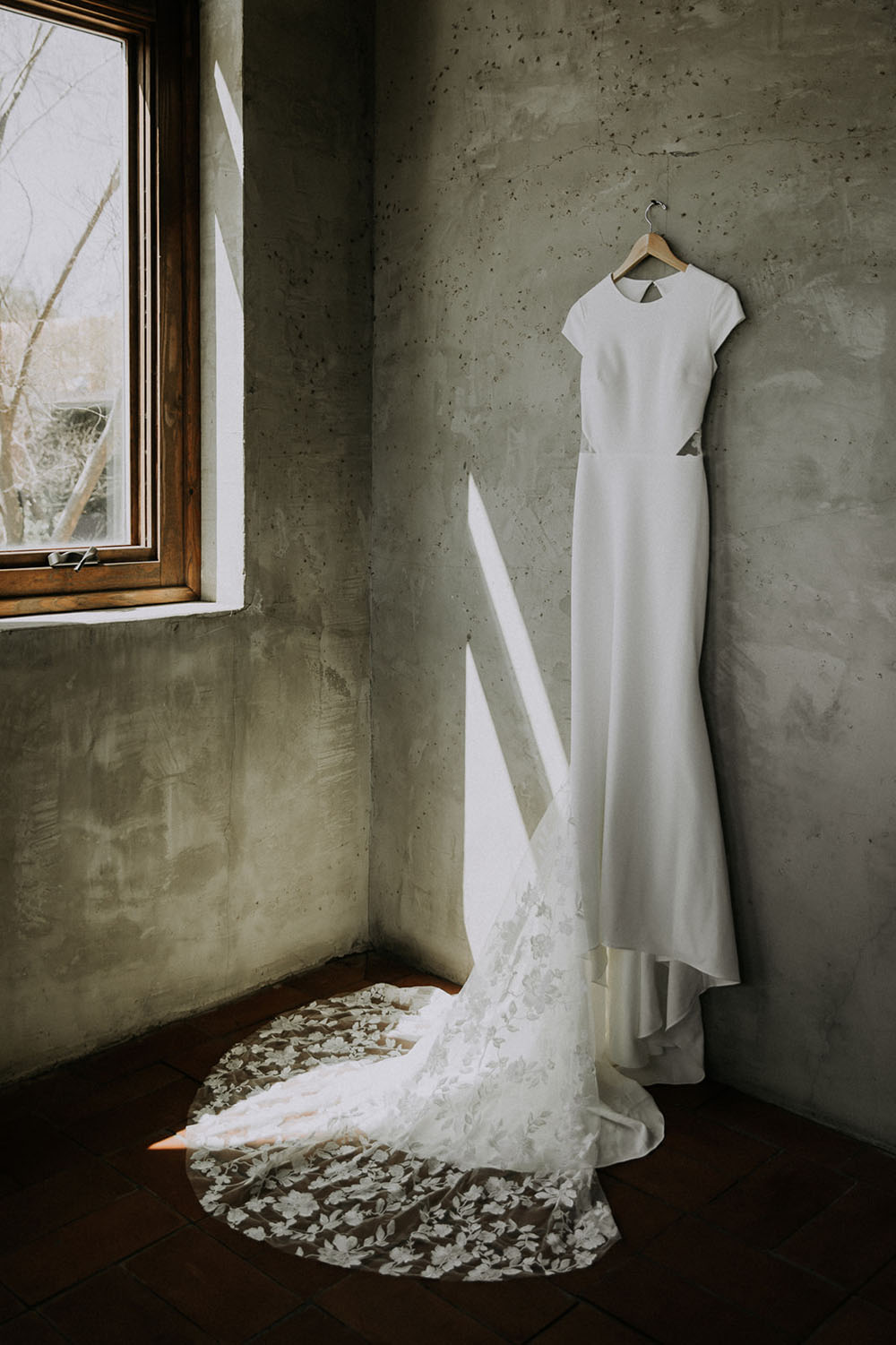 A Chic Allure - Fine Art Wedding Inspiration at Château Bouffémont — Olive  & Millicent