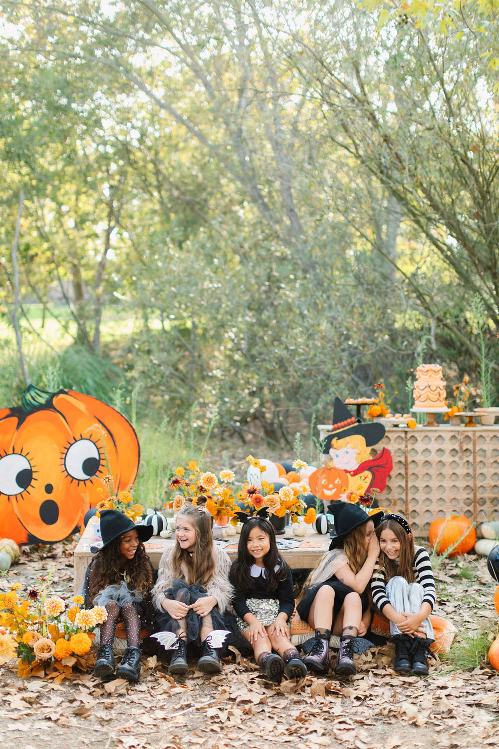 A kids' vintage inspired Halloween party from Beijos Events