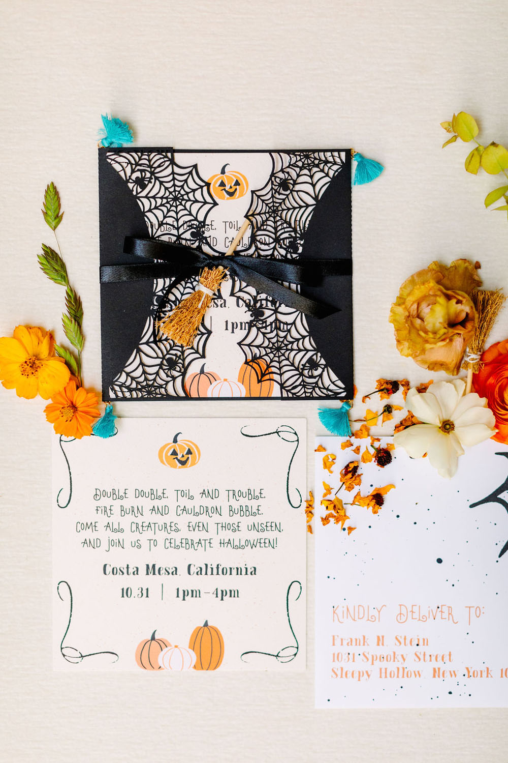 A kids' vintage inspired Halloween party from Beijos Events