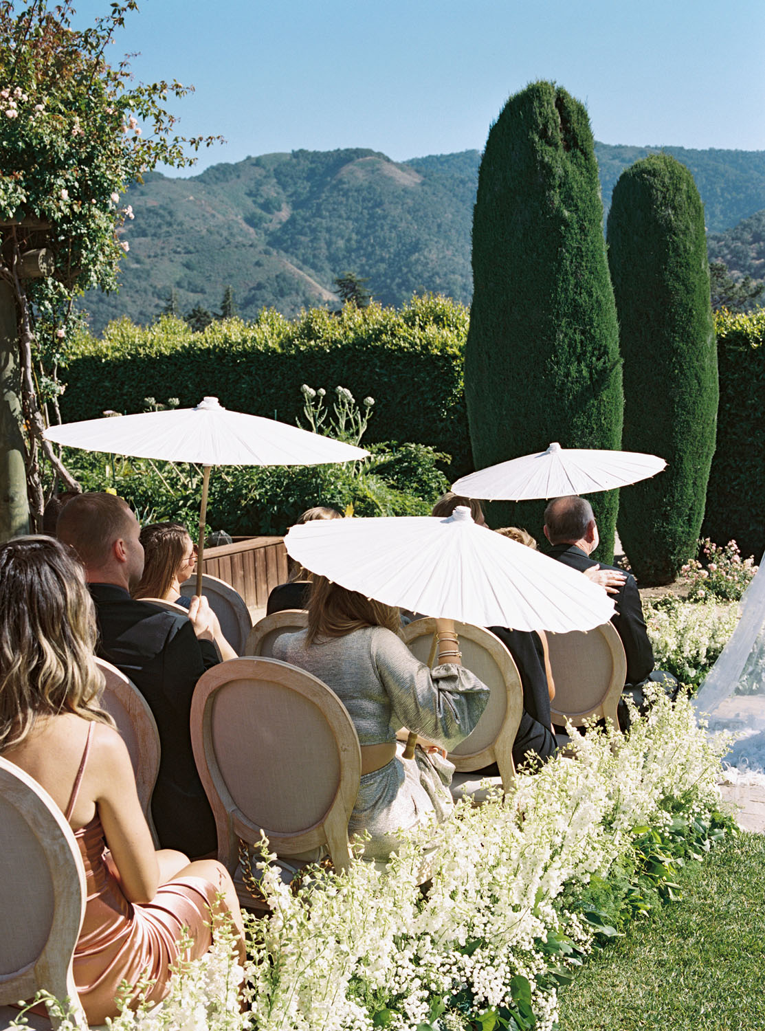 Parasols for glam wedding ceremony