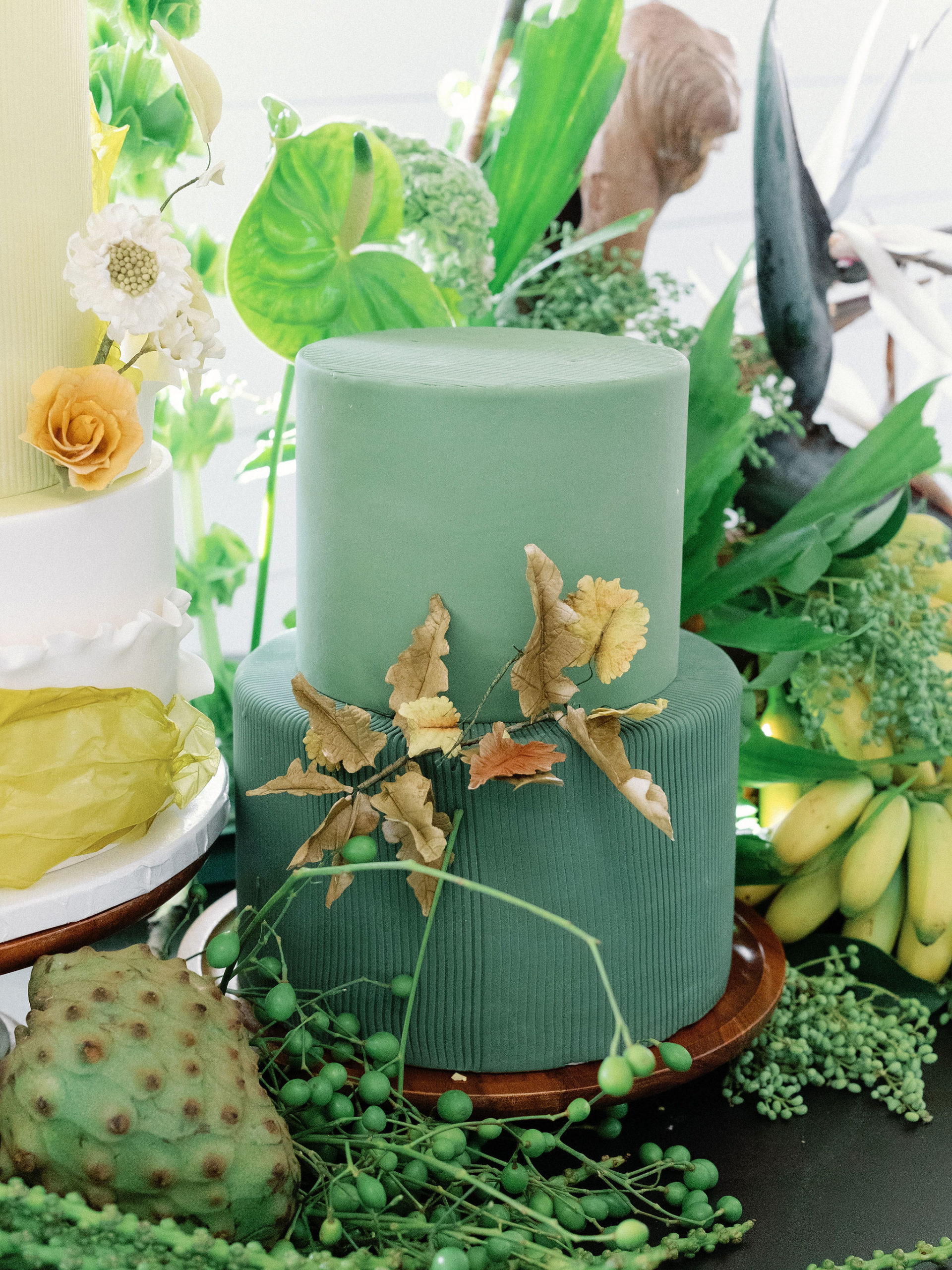 green wedding cake inspiration