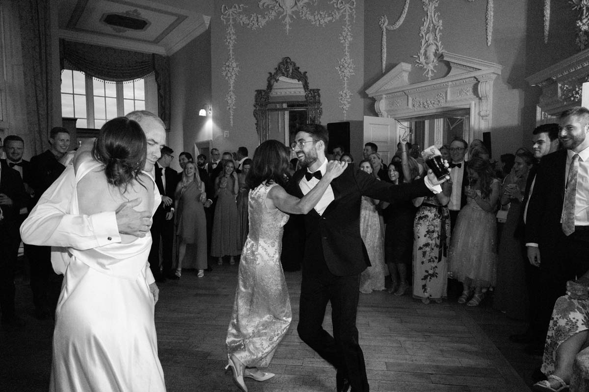 groom and mother dancing