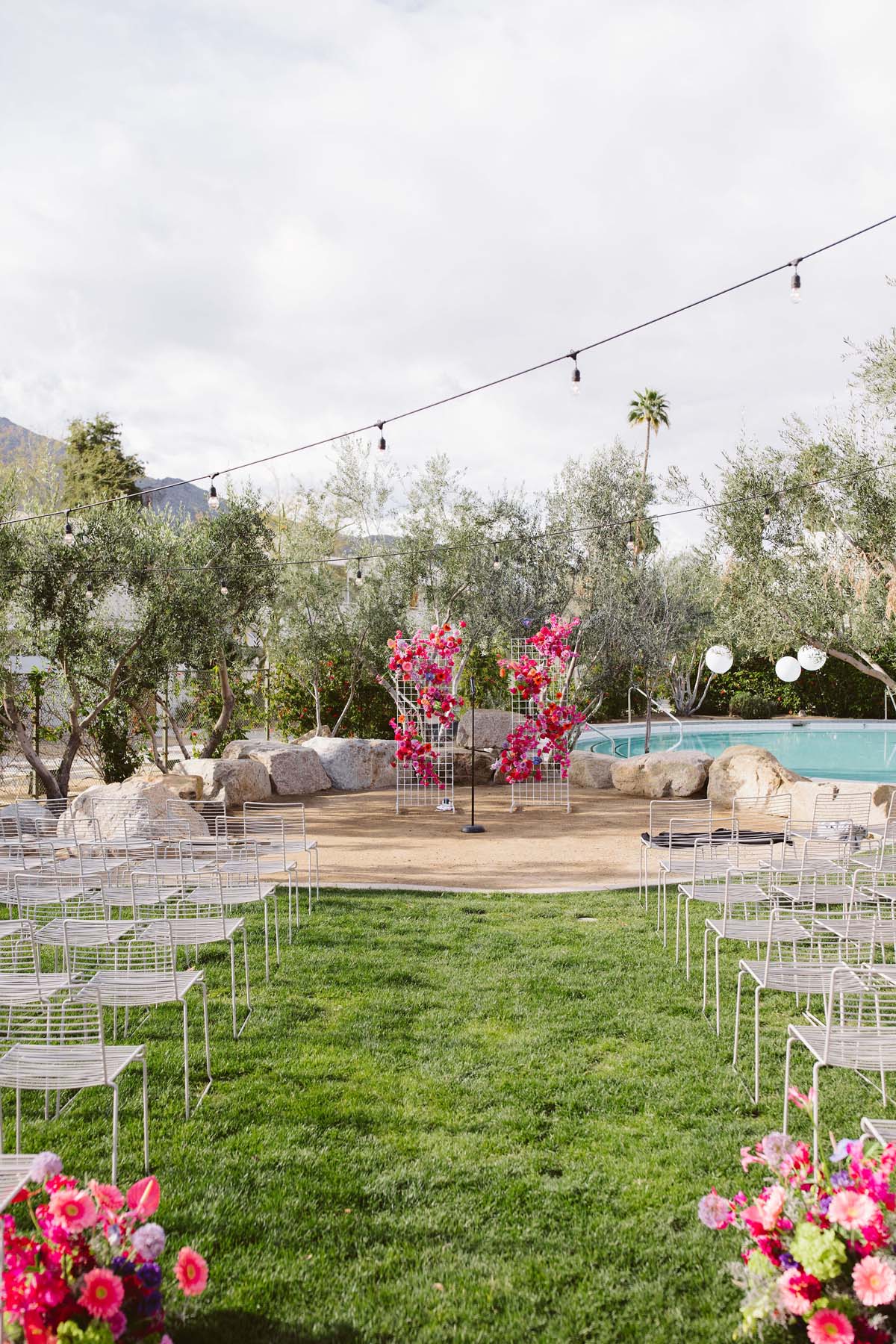 ace hotel palm springs wedding with hot pink ceremony