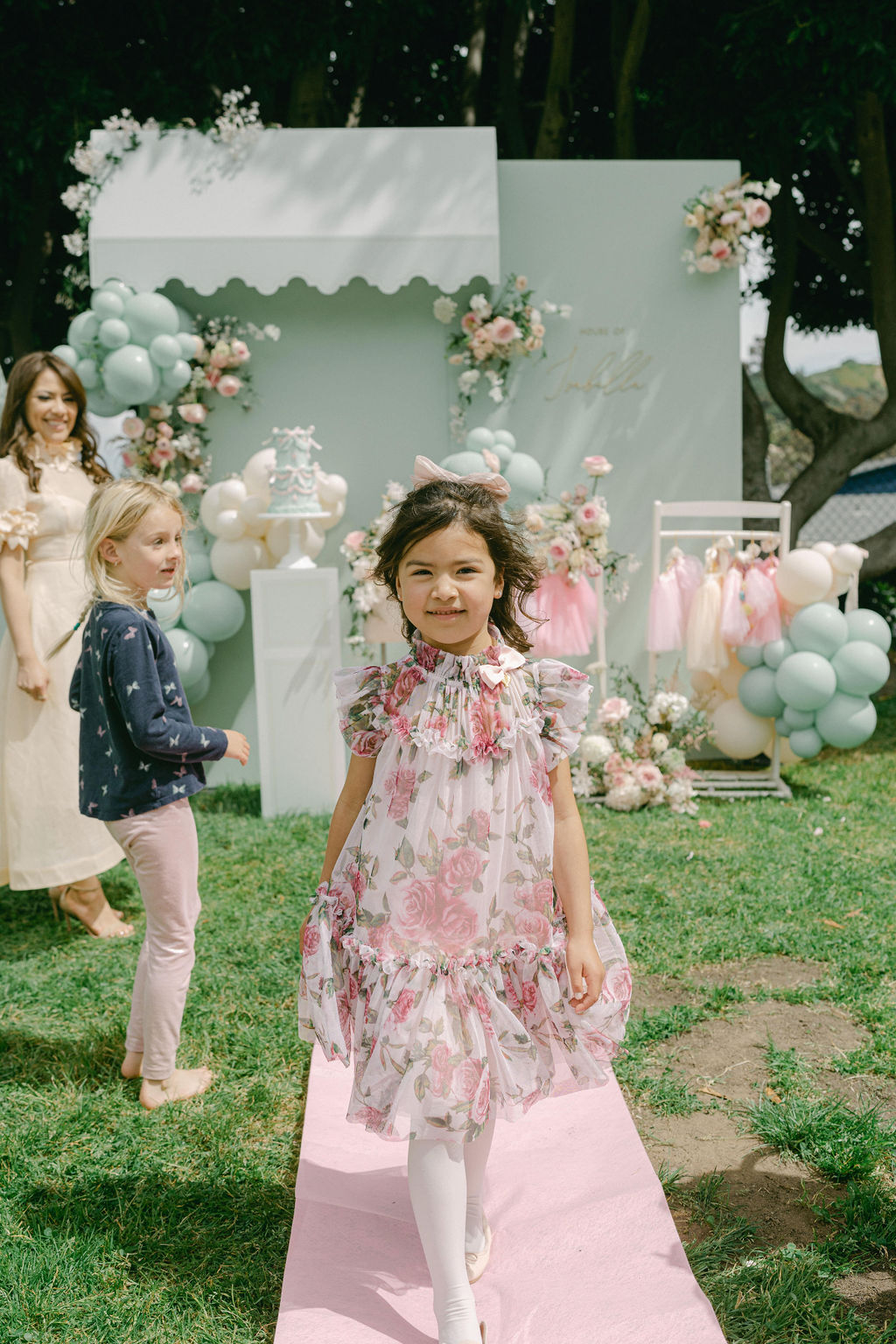 little girls at fashion show birthday party