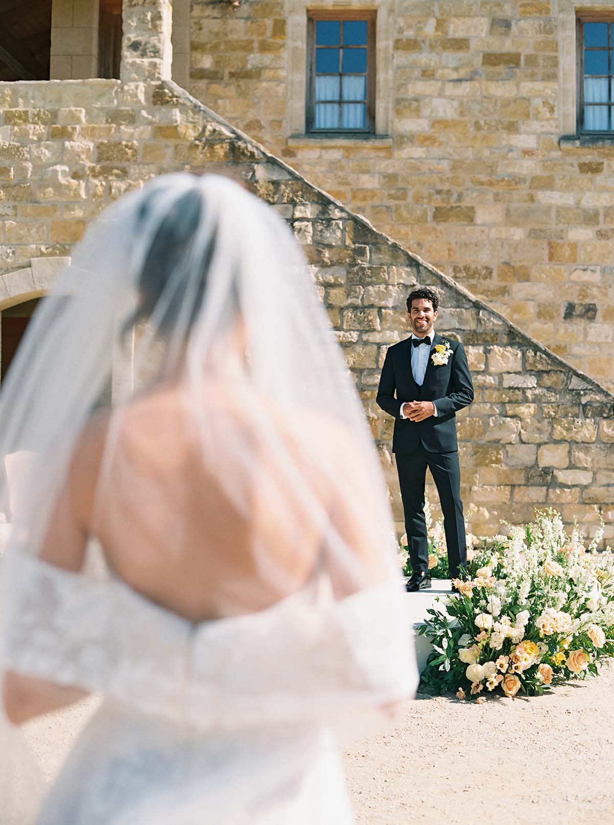 outdoor wedding ceremony at Sunstone Villa