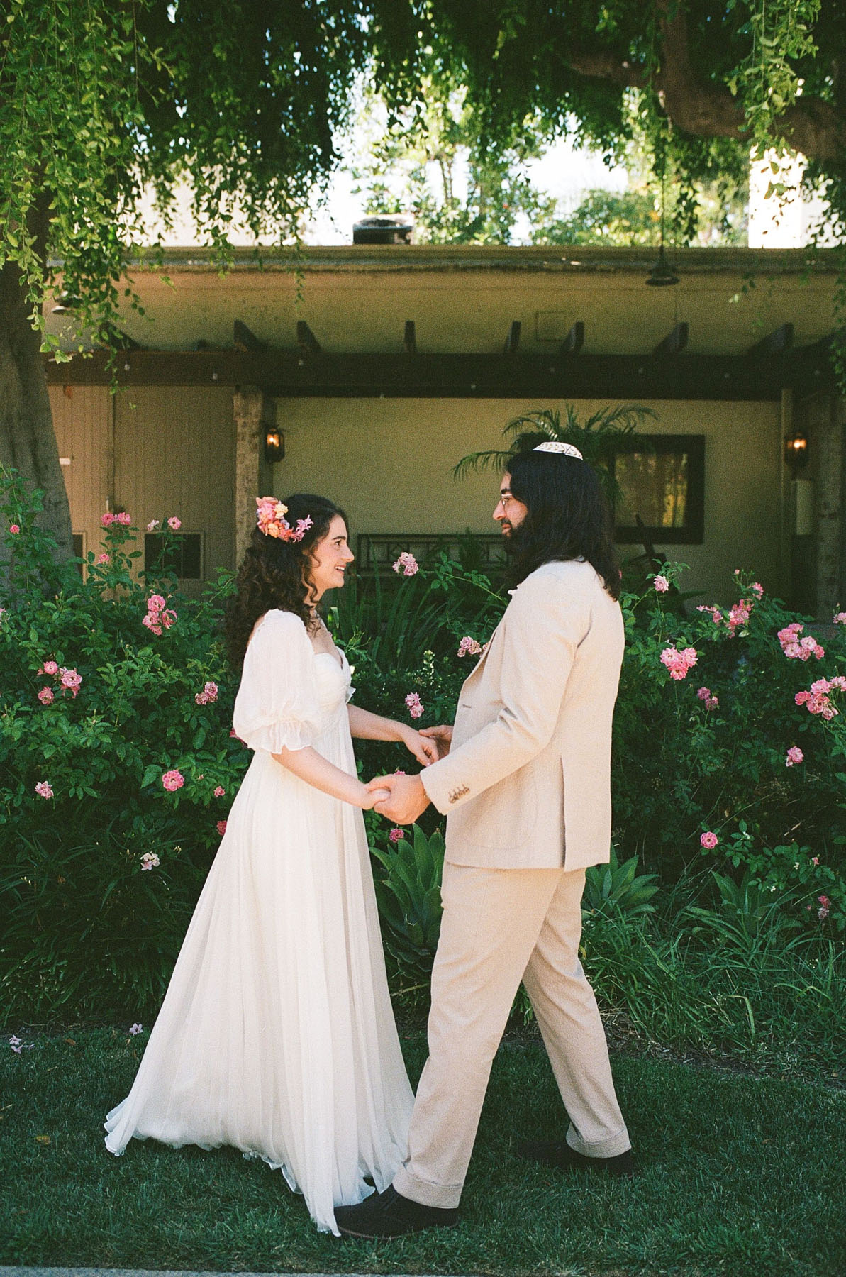 whimsical wedding portraits at LA river center and gardens 