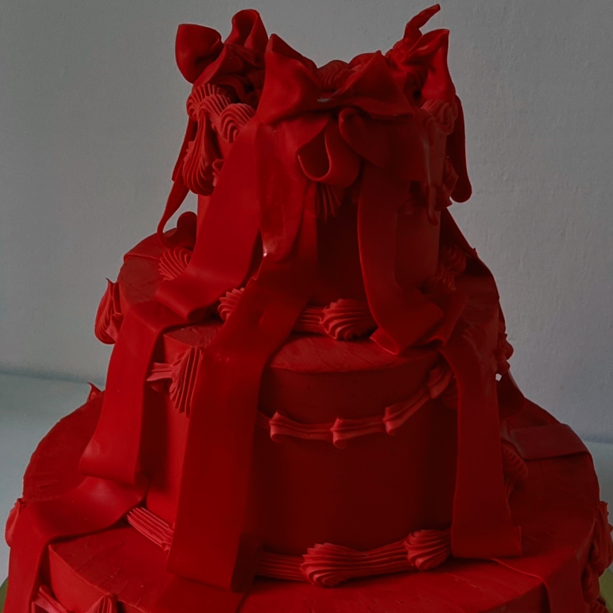 red holiday cake